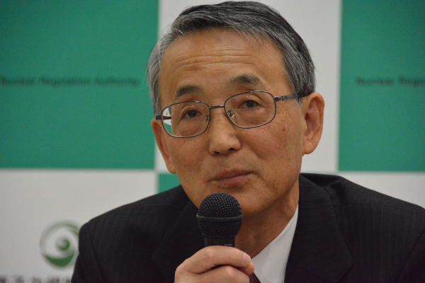 田中俊一委員長はいつものように飄々と受け答えしていた。=4日、原子力規制庁　写真：筆者=