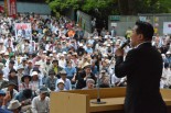 福山氏の演説に白けた聴衆。氏は驚くほど不評だった。=4日、京都円山音楽堂　撮影：筆者=