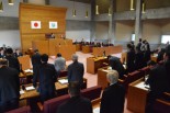 今治市議会は3月定例会の冒頭、市有地の無償譲渡を決めた。＝3月3日、撮影：筆者＝