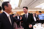 解散8日前。水面下で着々と大新党構想が進められていた。よもや今のような事態になろうとは、2人とも予想だにしなかっただろう。＝9月20日、都内　撮影：筆者＝