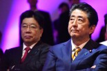 自民党大会で安倍首相（右）は「GDPは6年で4倍になった」と豪語していたが。＝2月10日、都内　撮影：田中龍作＝