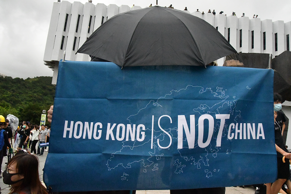 「Hong Kong is not China」はよく耳にするスローガンでもある。＝2日、中文大学　撮影：田中龍作＝