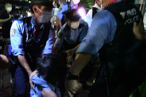 田中龍作ジャーナル パラリンピック反対 の女性はこうして警察に突き倒された
